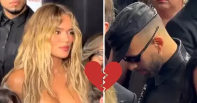 Karol G y Feid protagonizan inc�modo momento en los Grammy.