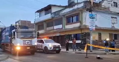 Reciclador fallece tras ser arrollado por cami�n de basura en el Callao.