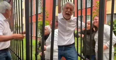 Candidato presidencial sufre descarga el�ctrica.