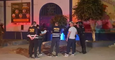 Detonan artefacto explosivo en puerta de colegio en Trujillo.