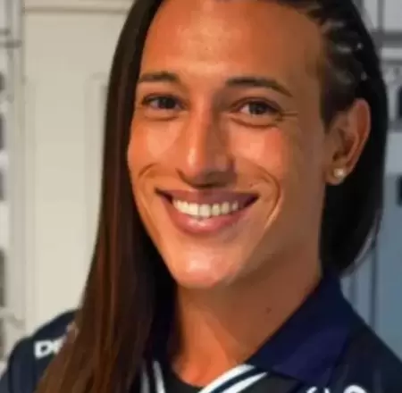 Hist�rico club presenta a su primera jugadora trans