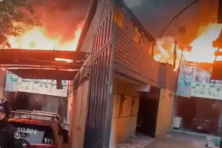 Incendio afect� a f�brica textil.