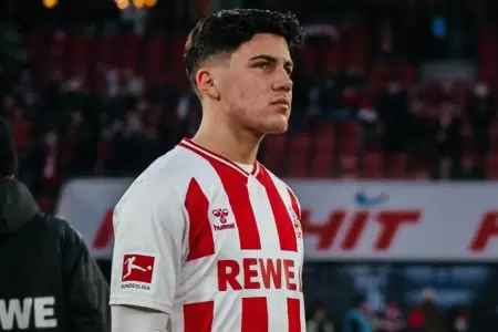 Felipe Ch�vez debut� oficialmente con FC Colonia.