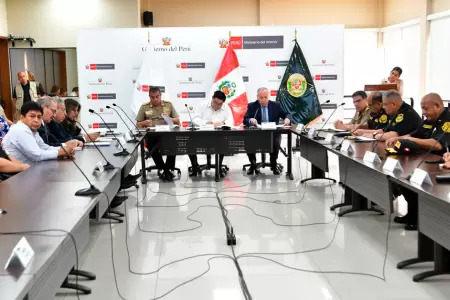 Reuni�n entre m�ximas autoridades policiales y transportistas.