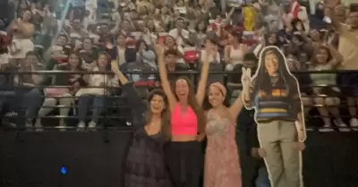 Directora de 'Mi mejor enemiga' agradeci� respuesta del p�blico.