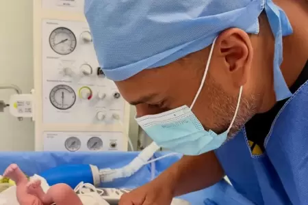 Ricardo Mendoza anuncia que ya es pap�