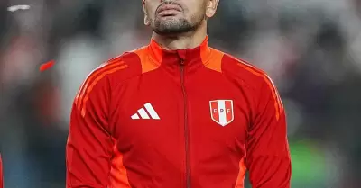 Alexander Callens y su gui�o a Alianza Lima