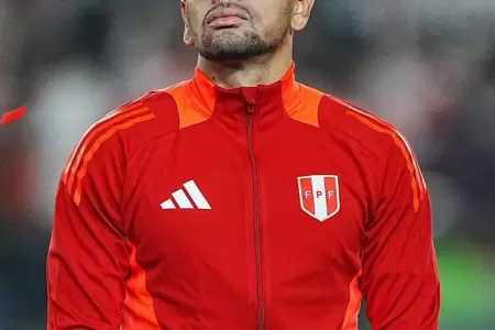 Alexander Callens y su gui�o a Alianza Lima