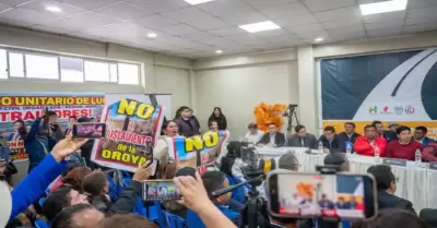 Reuni�n de autoridades en la C�mara de Comercio de Huancayo acordaron paro de 48