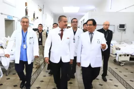 Ministro de Salud anuncia redistribuci�n de medicamentos