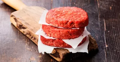 Retiran lote de hamburguesas de popular marca.