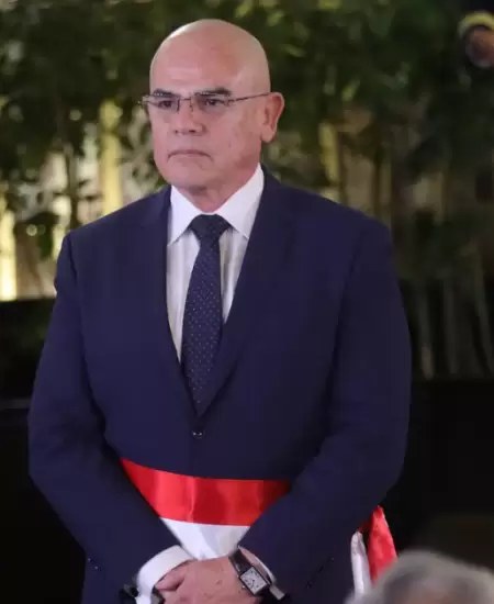 Premier Ernesto �lvarez descarta renunciar