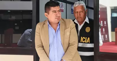 Dictaron prisi�n preventiva a polic�a que dispar� a padre de familia en Los Oliv