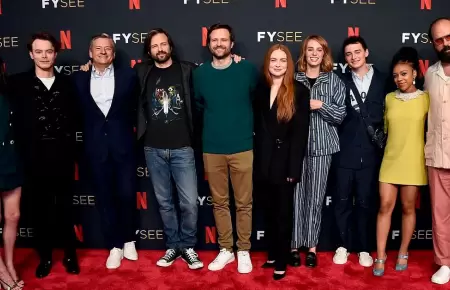 Estrella de "Stranger Things" se casa con m�sico.