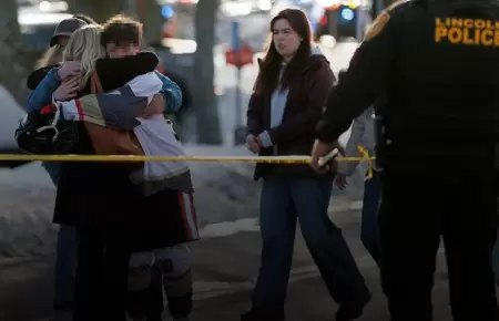 Escena en el Dennis M. Lynch Arena, donde se produjo el ataque armado durante un