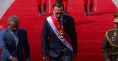 Jos� Jer� es censurado por Congreso de la Rep�blica.