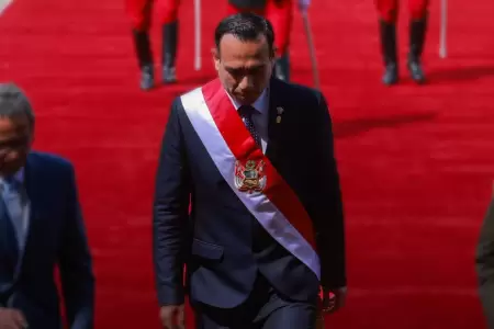 Jos� Jer� es censurado por Congreso de la Rep�blica.