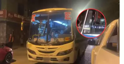 Balean bus de transporte p�blico en Santa Anita