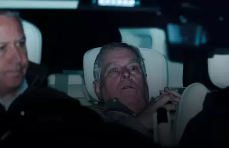 El ex-duque de York mostrandose tras estar 11 horas en custodia.