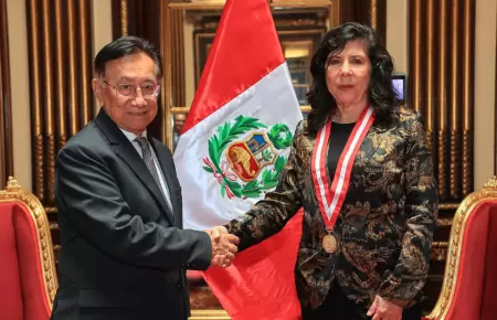 Presidente Balc�zar sostuvo reuni�n institucional con Janet Tello, titular del P