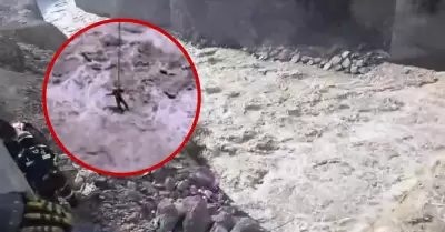 Segundo rescatista cae al r�o R�mac mas fue rescatado