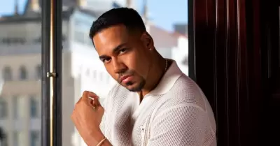 Romeo Santos gana a "Artista Tropical del A�o" en los Premios Lo Nuestro.
