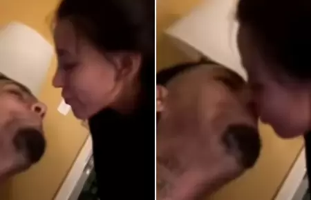 El beso de Samahara Lobat�n y Youna