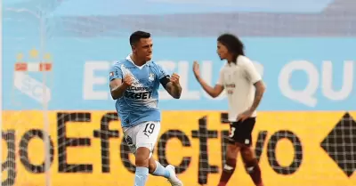 Sporting Cristal rescat� un empate ag�nico 2 a 2 ante Universitario