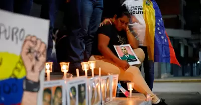 Familiares siguen a la espera de la liberaci�n de presos del r�gimen.