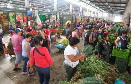 Midagri descarta desabastecimiento de alimentos en Lima.