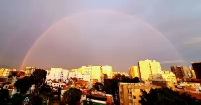 El fen�meno fue visto en diversos puntos de la capital tras lluvia.