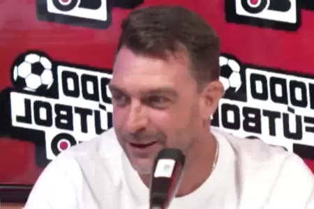 Pablo Guede se compara con el Manchester City