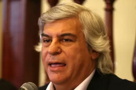 Fernando Olivera denuncia reglaje de la PNP