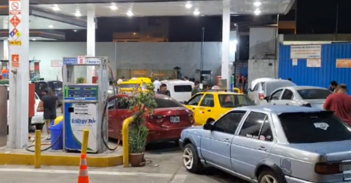Taxistas evalúan acatar un PARO por crisis de combustible: Rubro estaría dejando de ser "rentable"