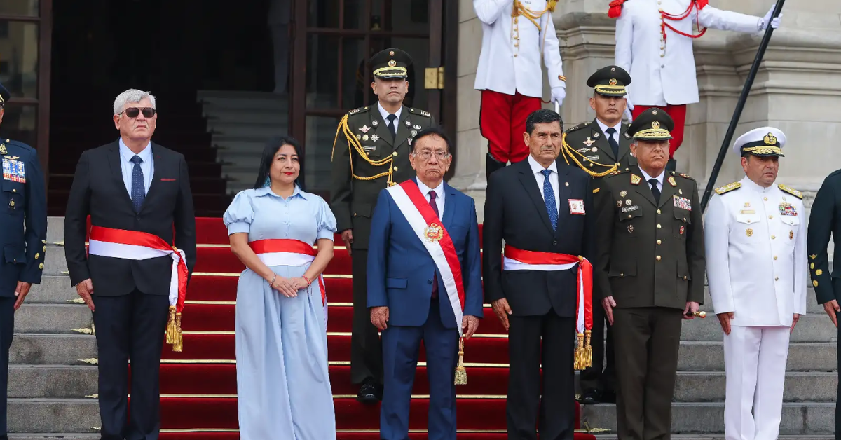 José María Balcázar es reconocido como Jefe Supremo de las Fuerzas Armadas y la PNP