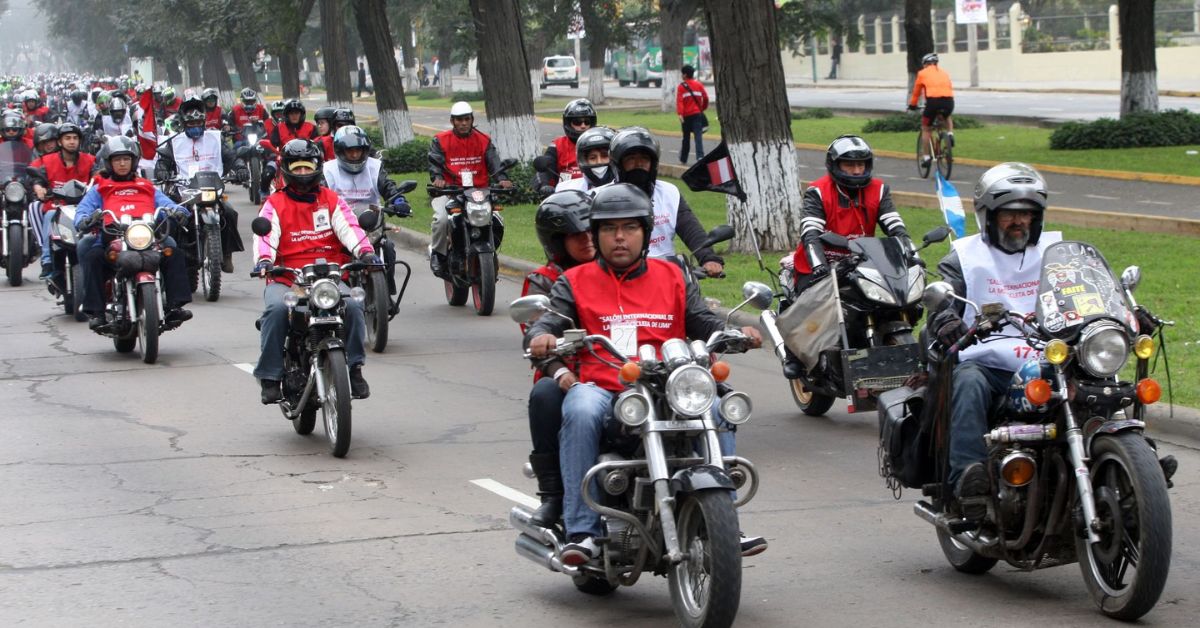 Motociclistas pagan hasta 25 soles más por gasolina ante crisis de combustibles