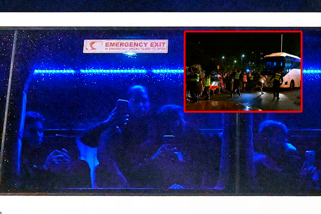 Jugadoras habr�an emitido se�ales de ayuda dentro del bus.