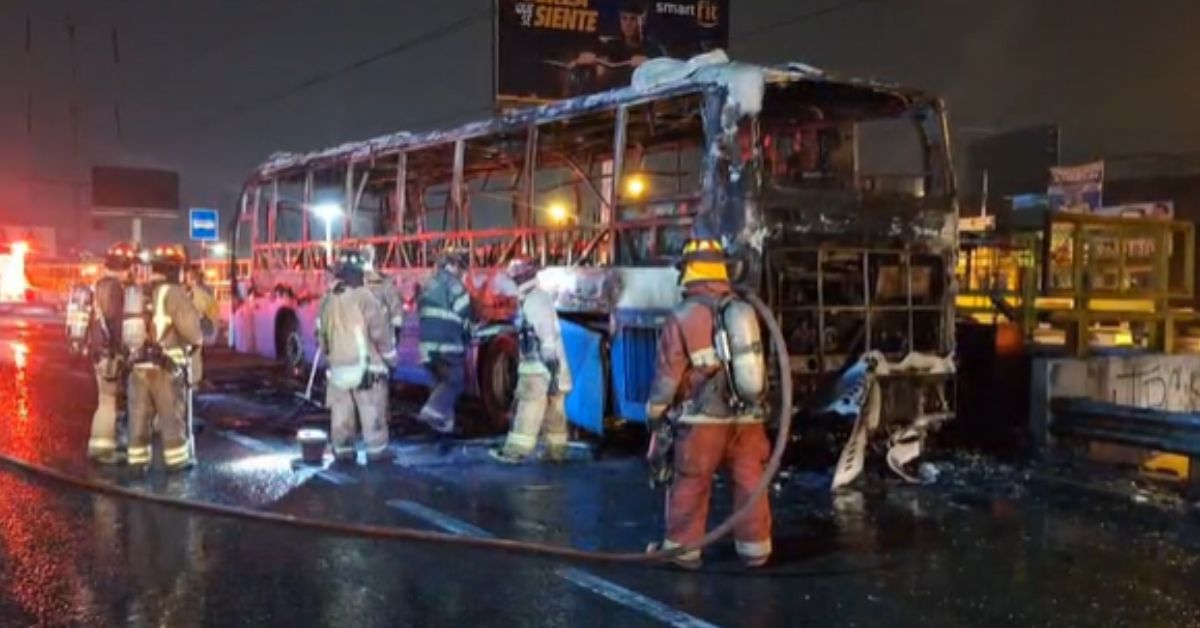 Falleció conductor de 'Los Chinos' que resultó con quemaduras: Sujetos intentaron incendiar patio de maniobras