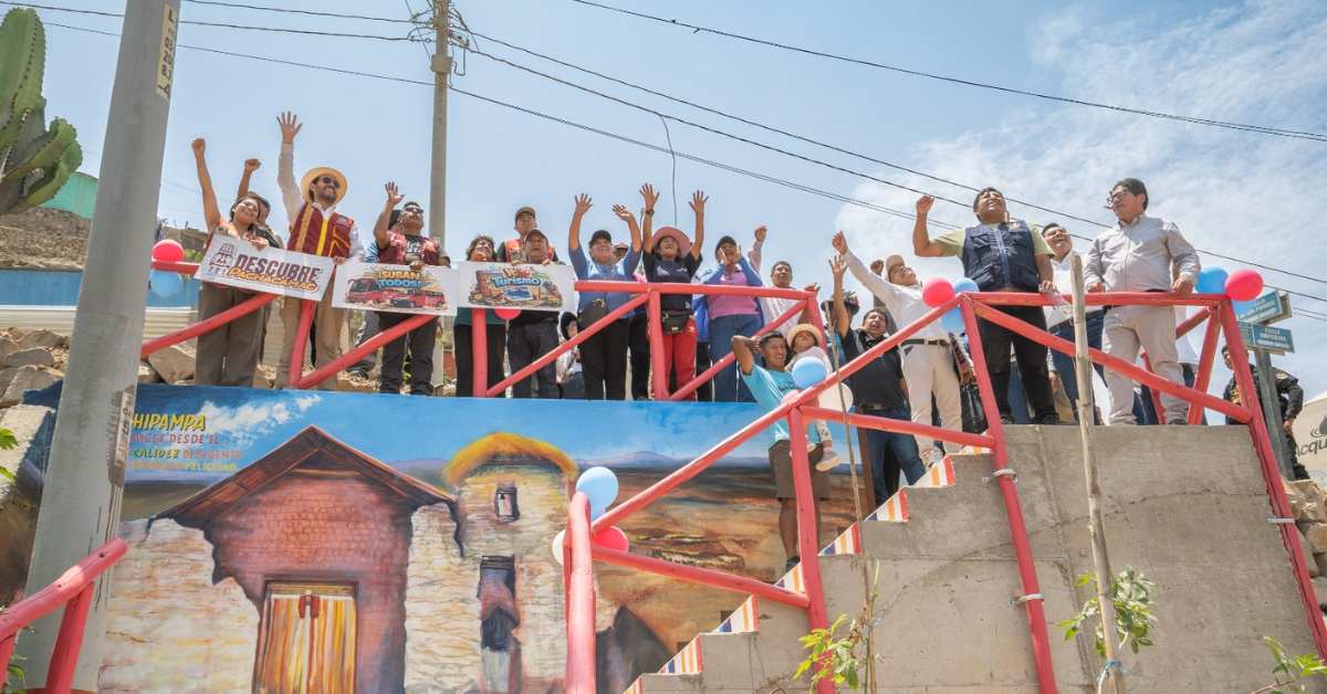 Inauguran mural en escaleras peatonales que retrata cultura ayacuchana