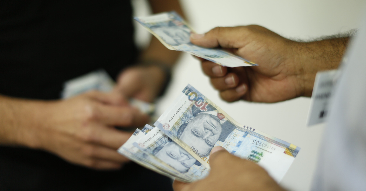 MEF evaluará la ley aprobada por el Congreso para otorgar CTS y gratificaciones a trabajadores CAS