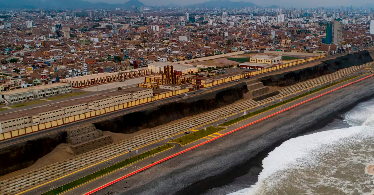 Municipalidad del Callao ordena cierre de la Costa Verde ante peligro por oleajes