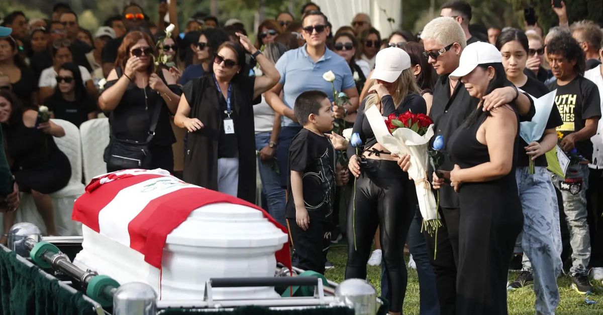 Manolo Rojas recibe el último adiós con emotivo sepelio en cementerio de Huachipa