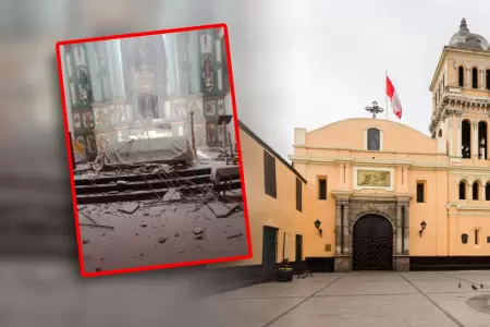 Restos del techo quedaron esparcidos sobre el altar del templo.