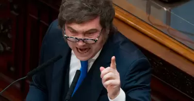 El presidente arranc� su discurso con fuertes cruces de palabras con la oposici�