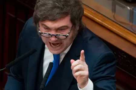 El presidente arranc� su discurso con fuertes cruces de palabras con la oposici�