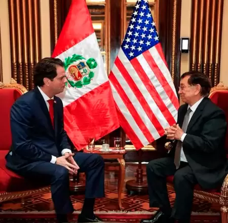 Jos� Mar�a Balc�zar sostuvo una reuni�n con Bernie Navarro.