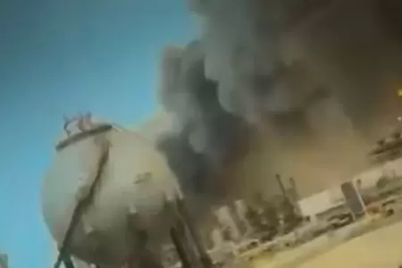 Ir�n bombarde� una refiner�a