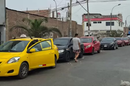 Largas colas de veh�culos buscando GNV