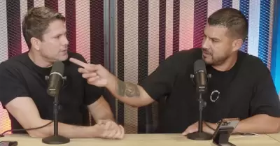 Erick Delgado ARREMETE contra Paco Baz�n tras carta notarial y lo califica de "p