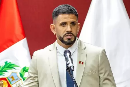 Mat�as Di Benedetto recibe la nacionalidad peruana